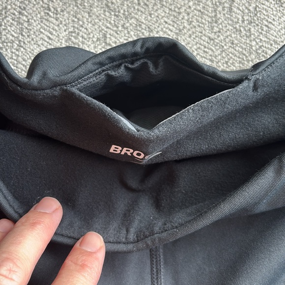 Brooks joggers - Picture 5 of 8